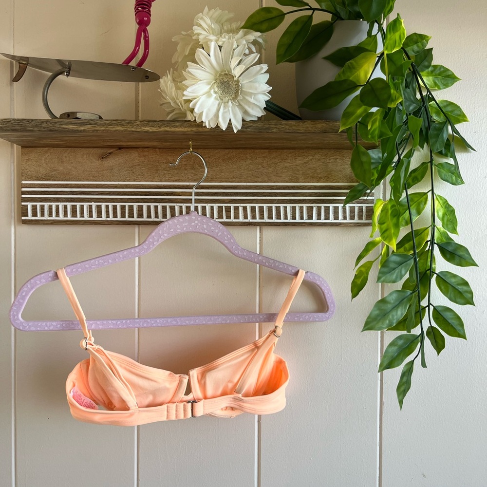 Underwire bikini top in peach - Picture 6 of 8